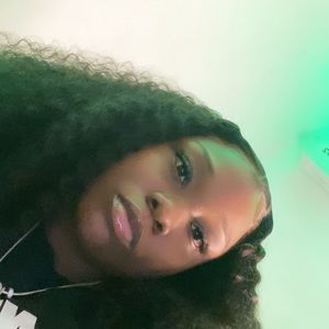 Meet your Posher, Markesha